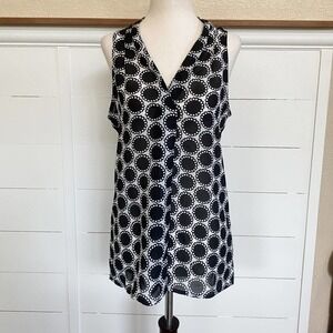 Banana Republic Sheer‎ V-Neck Pleat Sleeveless Blouse